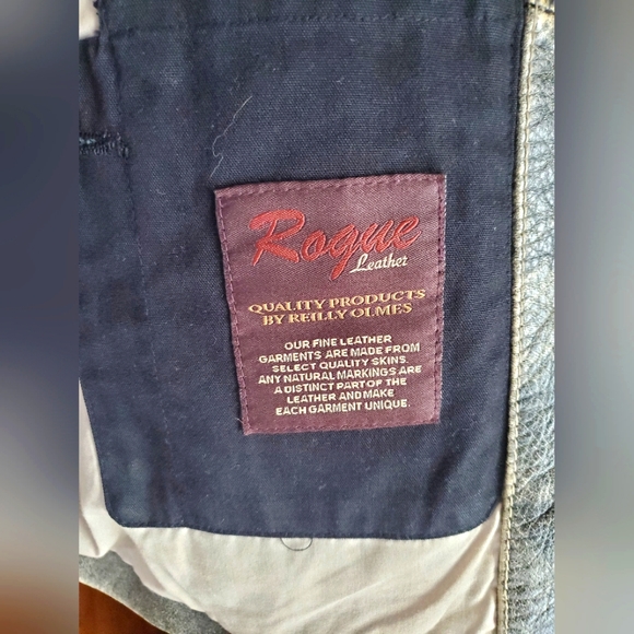 ❌️SOLD❌️ Vintage Distressed Leather Jacket - Picture 3 of 14